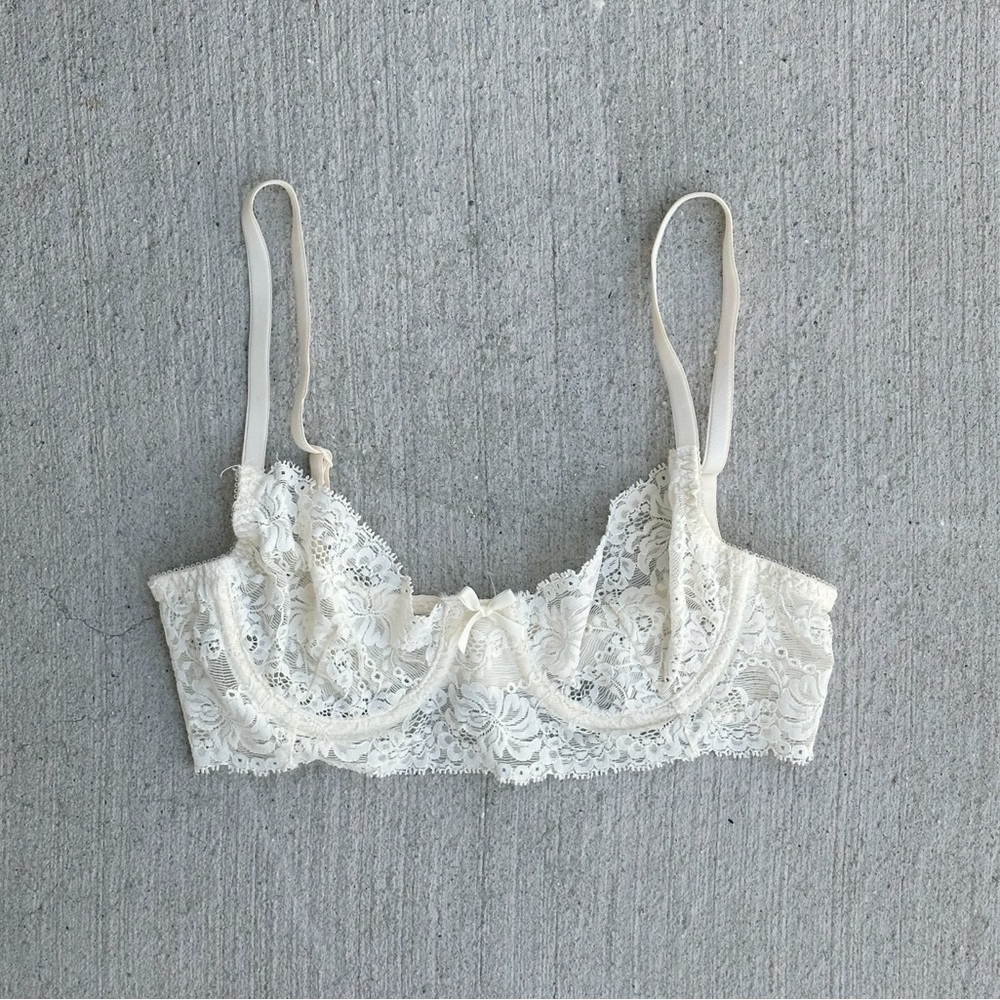 vintage ivory lace bra